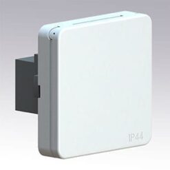 Stikkontakt med lokk 16A Hvit